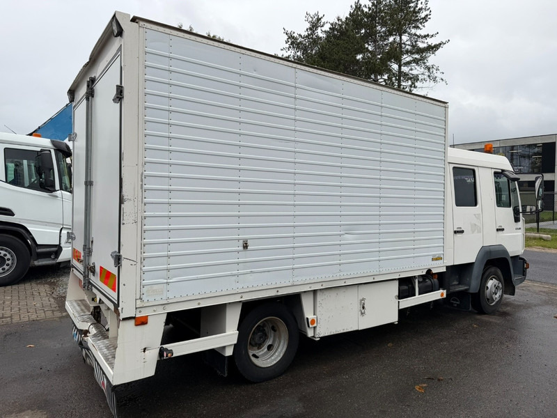 MAN LE 8.180 CLOSED BOX / KOFFER - DOKA - MANUAL GEARBOX - *248.000km* - STEEL SPRING / BLATT / LAMES - BE TRUCK - Caminhão furgão: foto 5 MAN LE 8.180 CLOSED BOX / KOFFER - DOKA - MANUAL GEARBOX - *248.000km* - STEEL SPRING / BLATT / LAMES - BE TRUCK - Caminhão furgão: foto 5