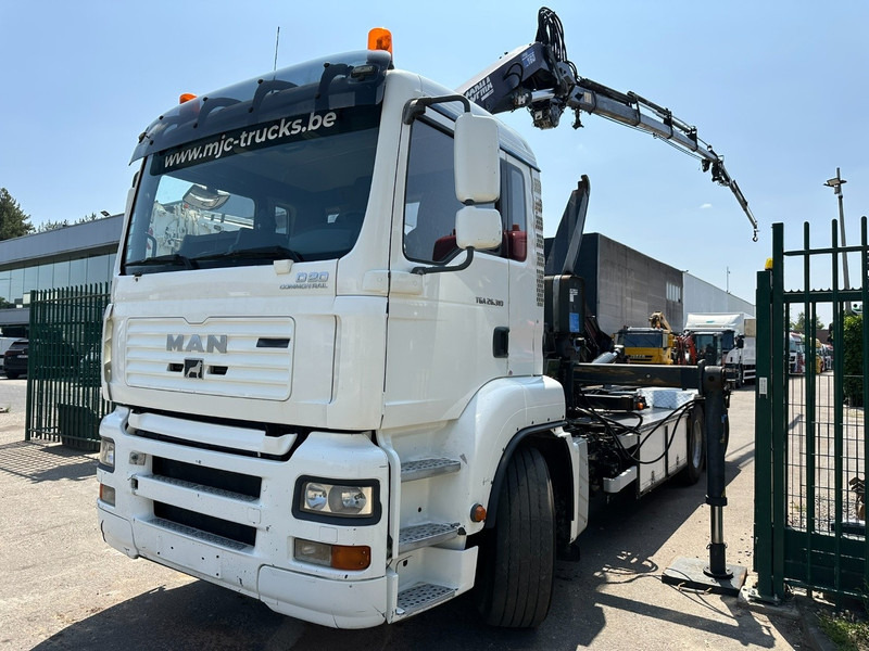 MAN TGA 26.310 6X2 HOOKLIFT + CRANE COPMA 160.4 + JIB J2 + WINCH - RADIO - LIFT + STEERING AXLE - EURO 3 - BE - Caminhão grua: foto 4 MAN TGA 26.310 6X2 HOOKLIFT + CRANE COPMA 160.4 + JIB J2 + WINCH - RADIO - LIFT + STEERING AXLE - EURO 3 - BE - Caminhão grua: foto 4