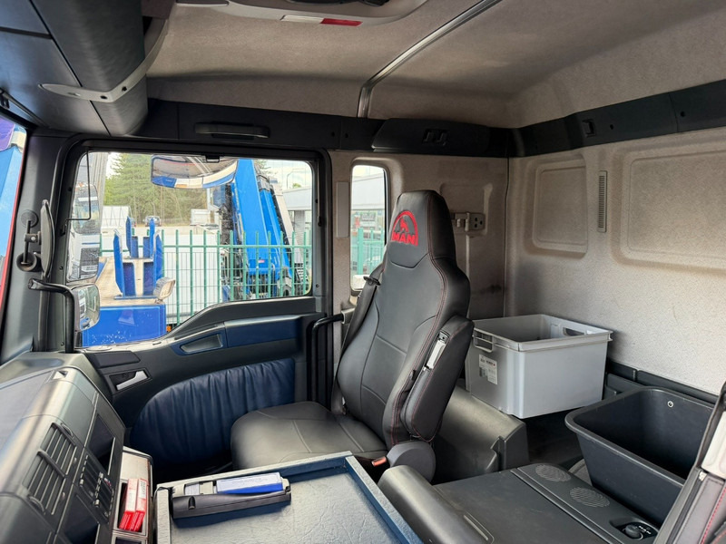 Caminhão grua MAN TGA 33.530 6x4 - 90T + CRANE HMF 3720 K6 (17.3m) - RETARDER - MANUAL ZF - EURO 3 - 590.000km - ALCOA -  BIG AXLES HUB REDUCTION - BE TRUCK - TOP CONDITION: foto 14
