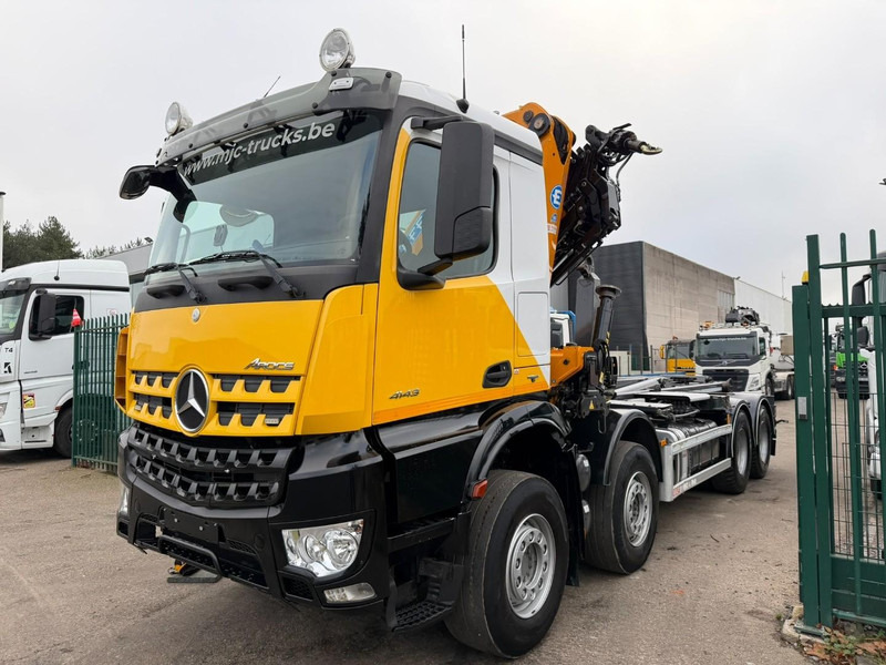 Mercedes-Benz AROCS 4143 8X4 WAF HOOKLIFT + CRANE EFFER 395 4S + ROTATOR + RADIO - 5/6 F - BE TRUCK - VERY NICE CONDITION - Caminhão polibenne, Caminhão grua: foto 4 Mercedes-Benz AROCS 4143 8X4 WAF HOOKLIFT + CRANE EFFER 395 4S + ROTATOR + RADIO - 5/6 F - BE TRUCK - VERY NICE CONDITION - Caminhão polibenne, Caminhão grua: foto 4