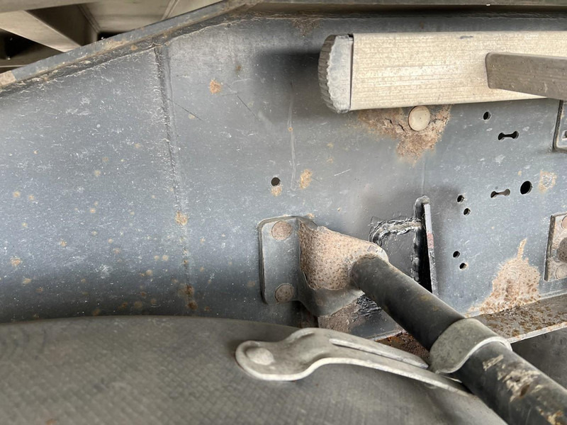 Semireboque basculante Schmitz Cargobull SKI 24 3-AXLES SAF - STEEL BODY / ALU TIPPER  - GOOD CONDITION: foto 13