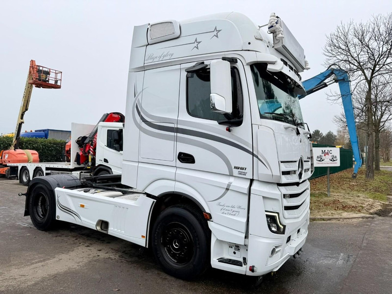Mercedes-Benz ACTROS 1951L GIGASPACE - DOUBLE PTO - WALKING FLOOR / TIPPER - *146.000km* - LIKE NEW !!! - FULL SPOILERS + SIDESKIRTS - BE TRUCK - Tractor: foto 1 Mercedes-Benz ACTROS 1951L GIGASPACE - DOUBLE PTO - WALKING FLOOR / TIPPER - *146.000km* - LIKE NEW !!! - FULL SPOILERS + SIDESKIRTS - BE TRUCK - Tractor: foto 1