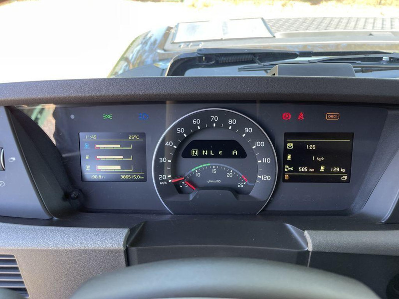 Tractor Volvo FH 460 LNG GAS ADR - ACC - Dynamic Steering - I-park Cool - Lane Keeping Support - collision warning - leather - ... BE Truck: foto 14 Tractor Volvo FH 460 LNG GAS ADR - ACC - Dynamic Steering - I-park Cool - Lane Keeping Support - collision warning - leather - ... BE Truck: foto 14