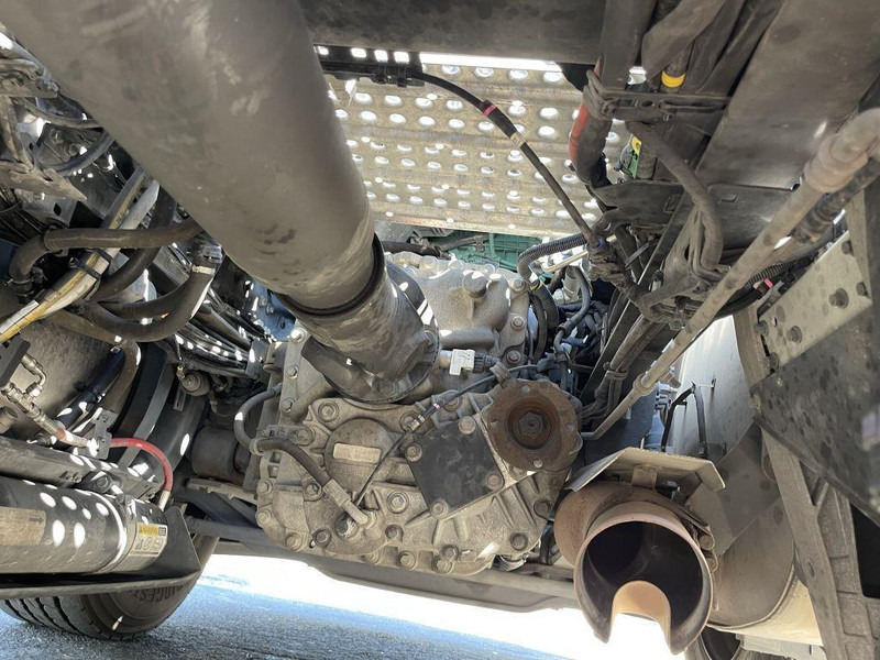 Tractor Volvo FH 460 LNG GAS ADR - ACC - Dynamic Steering - I-park Cool - Lane Keeping Support - collision warning - leather - ... BE Truck: foto 17 Tractor Volvo FH 460 LNG GAS ADR - ACC - Dynamic Steering - I-park Cool - Lane Keeping Support - collision warning - leather - ... BE Truck: foto 17