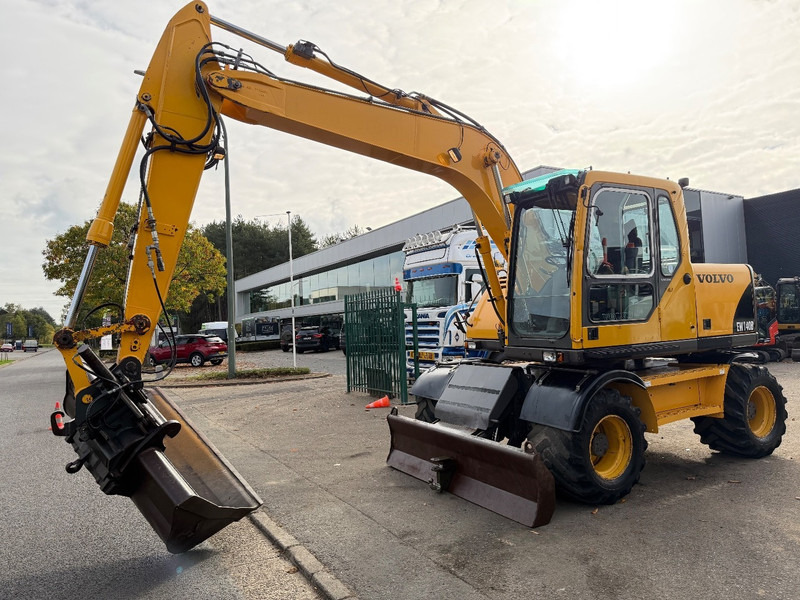 Volvo EW 140 B *FULL HYDR* - BLADE - 10.485h - TILT BUCKET - CE - NL MACHINE - GOOD CONDITION - Escavadeira de rodas: foto 2 Volvo EW 140 B *FULL HYDR* - BLADE - 10.485h - TILT BUCKET - CE - NL MACHINE - GOOD CONDITION - Escavadeira de rodas: foto 2