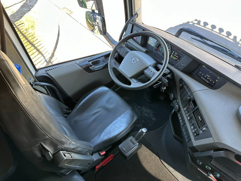 Caminhão grua Volvo FH 420 8x4 TRIDEM + KRAAN HIAB 408 E-8 HIPRO + WINCH - 63.000km ONLY - CREWCAB 4 SEATER - PLATFORM 7m - TOP CONDITION: foto 13