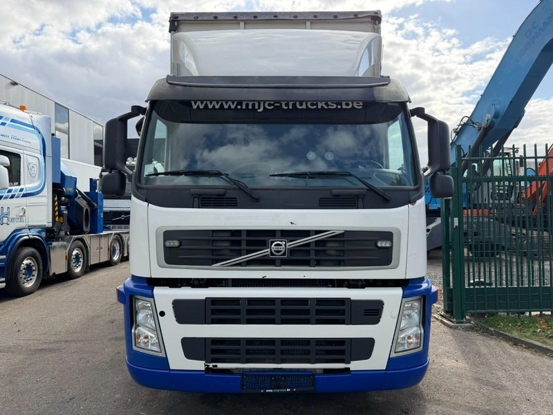Volvo FM 370 6x2 BOX 8m15 - LIFT + STEERING AXLE - EURO 5 - I SHIFT - 26T - TÜV 06/2026 - VERY NICE CONDITION - BE TRUCK - Caminhão com lona: foto 2 Volvo FM 370 6x2 BOX 8m15 - LIFT + STEERING AXLE - EURO 5 - I SHIFT - 26T - TÜV 06/2026 - VERY NICE CONDITION - BE TRUCK - Caminhão com lona: foto 2