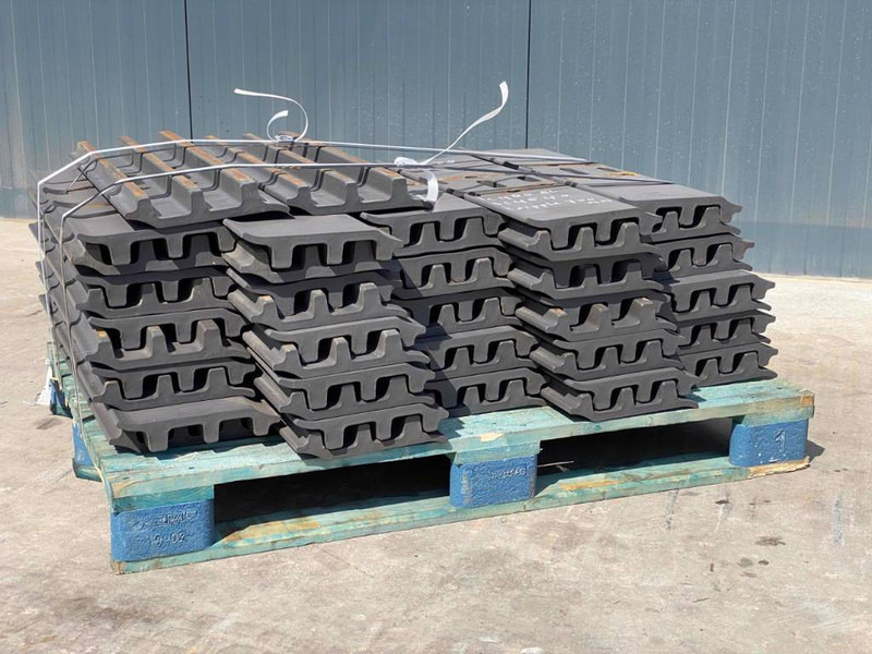 Case CX330 / CX350 Shoes/Pads - Estrutura/ Châssis de Máquina de construção: foto 3 Case CX330 / CX350 Shoes/Pads - Estrutura/ Châssis de Máquina de construção: foto 3