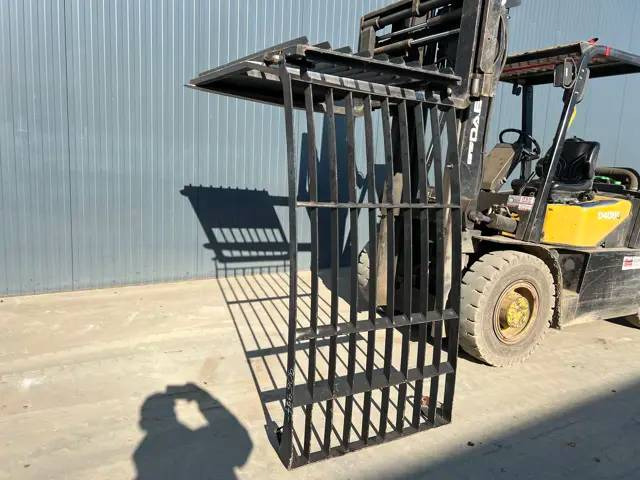 Cat 313D / M315D / 320D / 325D / 330D / 345C / 365C / - Cabine e interior de Máquina de construção: foto 1 Cat 313D / M315D / 320D / 325D / 330D / 345C / 365C / - Cabine e interior de Máquina de construção: foto 1