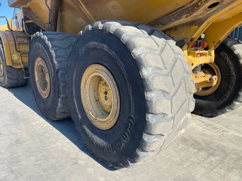 Caminhão articulado Cat 740B: foto 13