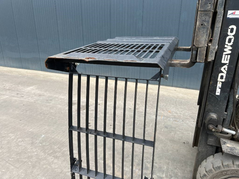 Cat M313D / M315D / M316D / M318D / M322D / M325D - Cabine e interior de Máquina de construção: foto 2 Cat M313D / M315D / M316D / M318D / M322D / M325D - Cabine e interior de Máquina de construção: foto 2