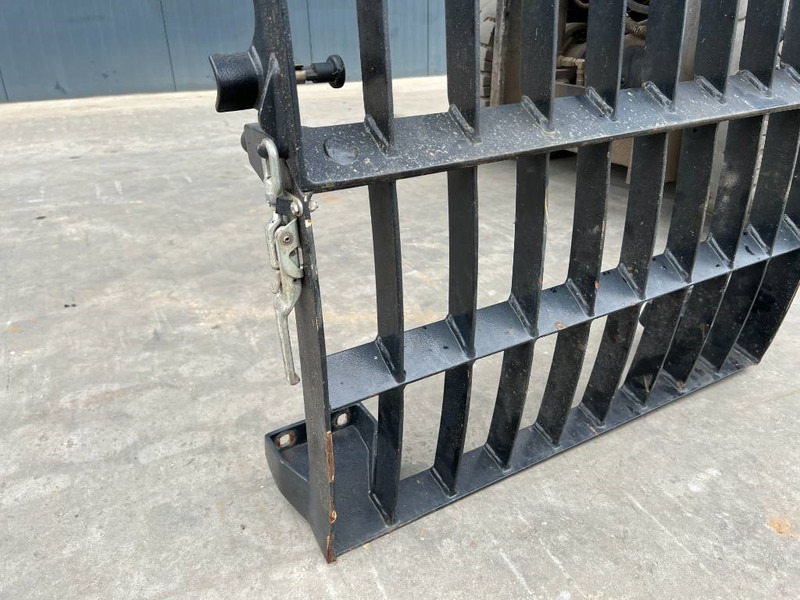 Cat M313D / M315D / M316D / M318D / M322D / M325D - Cabine e interior de Máquina de construção: foto 4 Cat M313D / M315D / M316D / M318D / M322D / M325D - Cabine e interior de Máquina de construção: foto 4