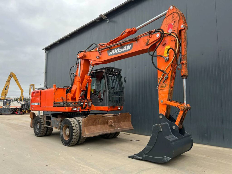 Doosan DX210W - Escavadeira de rodas: foto 3 Doosan DX210W - Escavadeira de rodas: foto 3