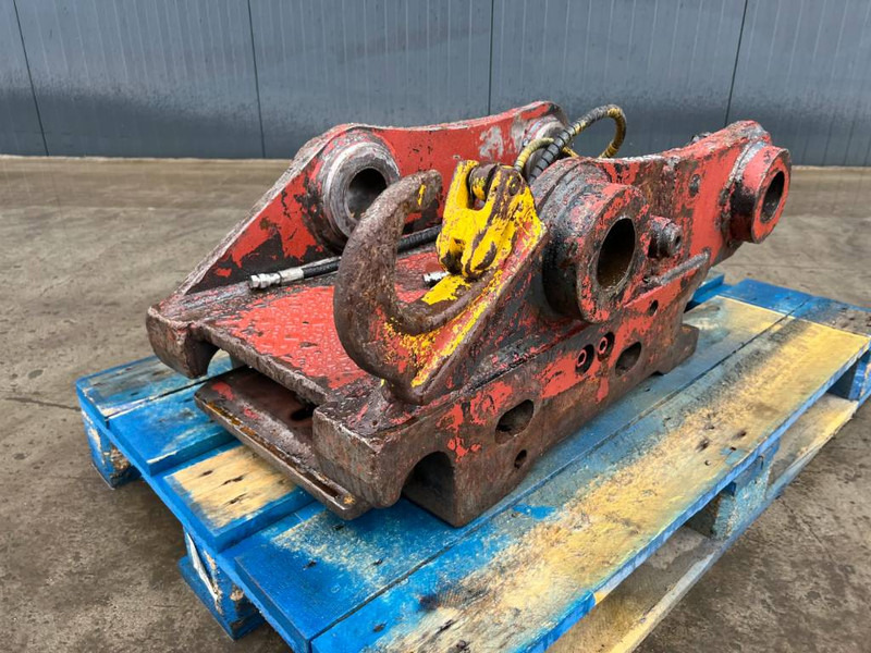 Engcon S70 - 323D - Acoplamento rápido de Máquina de construção: foto 1 Engcon S70 - 323D - Acoplamento rápido de Máquina de construção: foto 1