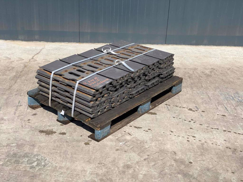 JCB JS240 / JS260 / JS300 Shoes/Pads - Estrutura/ Châssis de Máquina de construção: foto 1 JCB JS240 / JS260 / JS300 Shoes/Pads - Estrutura/ Châssis de Máquina de construção: foto 1