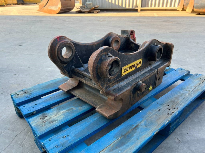 OilQuick OQ65 - 311F / 313F / 315F - Acoplamento rápido de Máquina de construção: foto 4 OilQuick OQ65 - 311F / 313F / 315F - Acoplamento rápido de Máquina de construção: foto 4