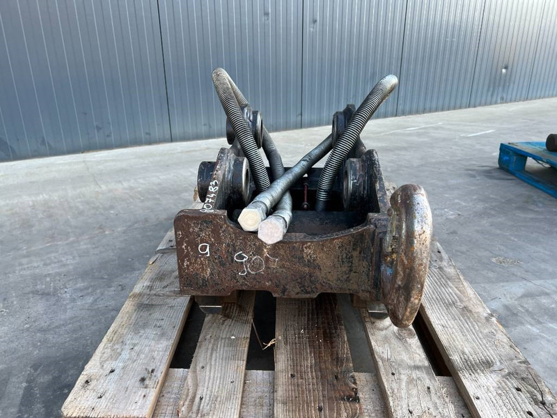 OilQuick OQ65 - 311F / 313F / 315F - Acoplamento rápido de Máquina de construção: foto 2 OilQuick OQ65 - 311F / 313F / 315F - Acoplamento rápido de Máquina de construção: foto 2