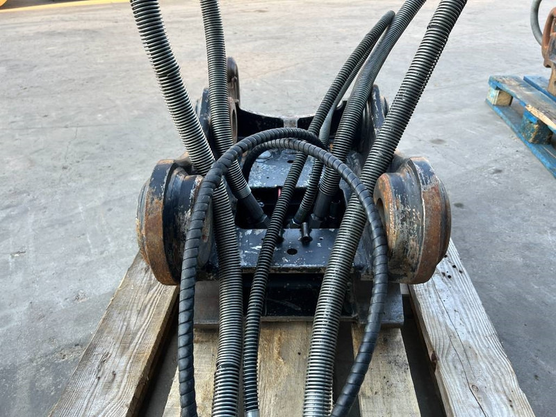 OilQuick OQ65 - M314F / M316F / M318F - Acoplamento rápido de Máquina de construção: foto 5 OilQuick OQ65 - M314F / M316F / M318F - Acoplamento rápido de Máquina de construção: foto 5