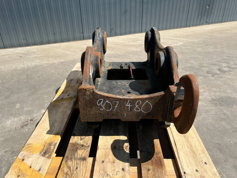 OilQuick OQ65 - M314F / M316F / M318F - Acoplamento rápido de Máquina de construção: foto 2 OilQuick OQ65 - M314F / M316F / M318F - Acoplamento rápido de Máquina de construção: foto 2