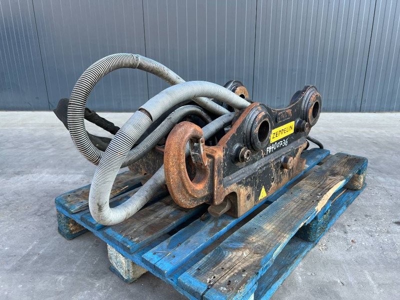 OilQuick OQ65 - M314F / M316F / M318F - Acoplamento rápido de Máquina de construção: foto 1 OilQuick OQ65 - M314F / M316F / M318F - Acoplamento rápido de Máquina de construção: foto 1