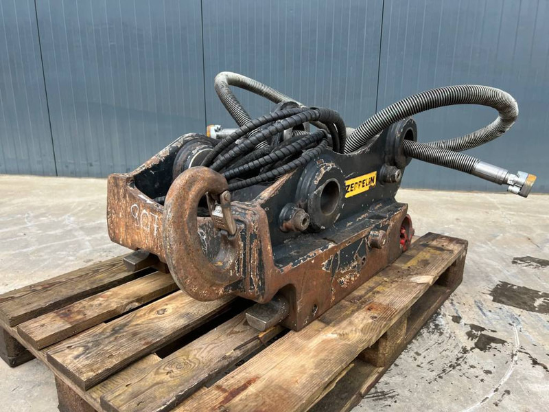 OilQuick OQ70/55 - 320E / 325F - Acoplamento rápido de Máquina de construção: foto 1 OilQuick OQ70/55 - 320E / 325F - Acoplamento rápido de Máquina de construção: foto 1