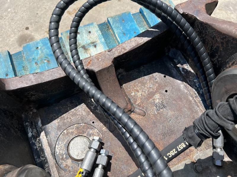 Acoplamento rápido de Máquina de construção OilQuick OQ70/55 - 323E: foto 14