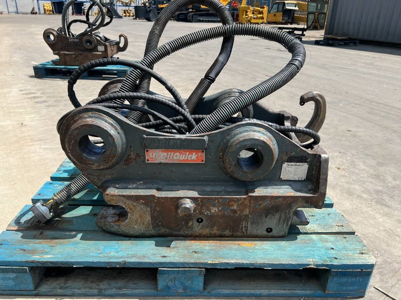 OilQuick OQ70/55 - 323E - Acoplamento rápido de Máquina de construção: foto 4 OilQuick OQ70/55 - 323E - Acoplamento rápido de Máquina de construção: foto 4