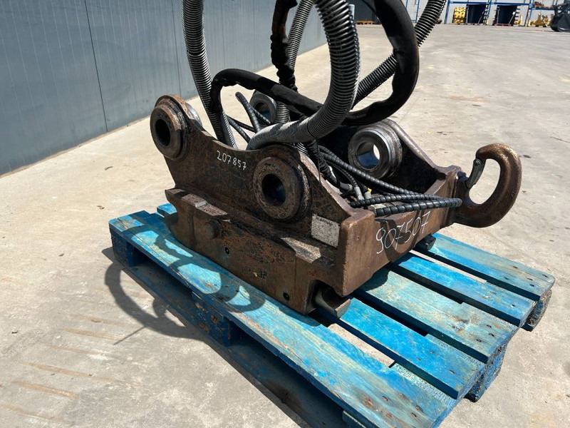 OilQuick OQ70/55 - 323E - Acoplamento rápido de Máquina de construção: foto 3 OilQuick OQ70/55 - 323E - Acoplamento rápido de Máquina de construção: foto 3