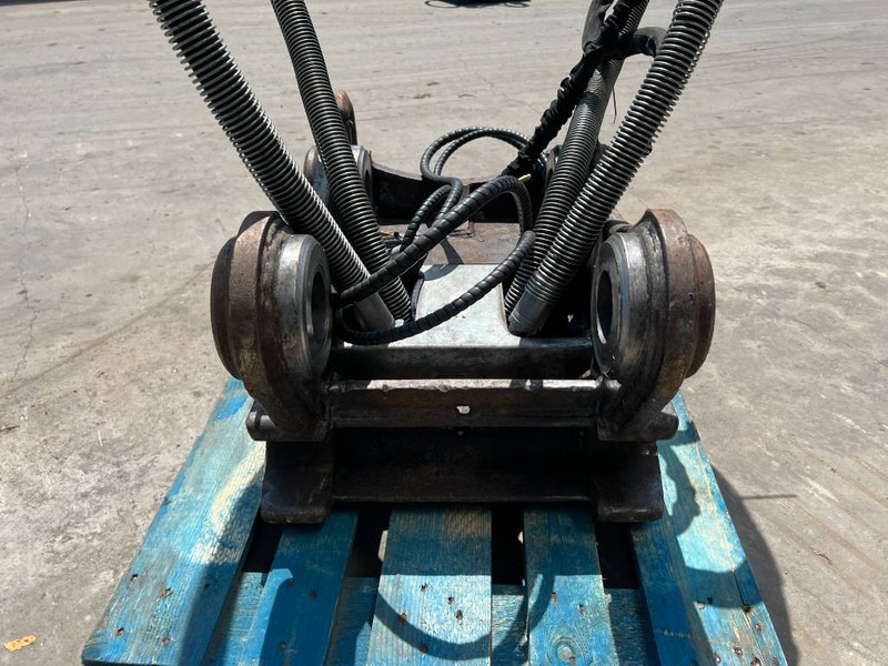 Acoplamento rápido de Máquina de construção OilQuick OQ70/55 - 323E: foto 6