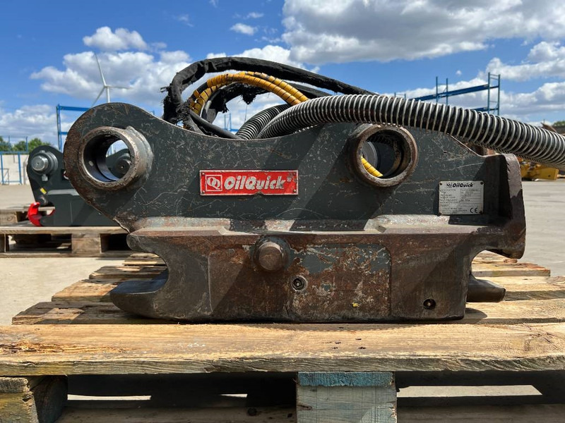OilQuick OQ70/55 - EC210 / EC220 - Acoplamento rápido de Máquina de construção: foto 4 OilQuick OQ70/55 - EC210 / EC220 - Acoplamento rápido de Máquina de construção: foto 4