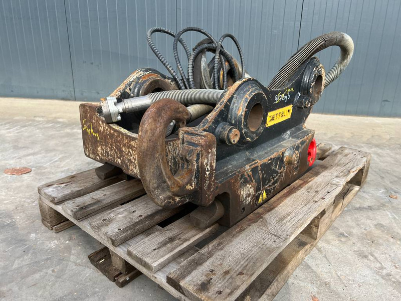 OilQuick OQ70/55 - Acoplamento rápido de Máquina de construção: foto 1 OilQuick OQ70/55 - Acoplamento rápido de Máquina de construção: foto 1