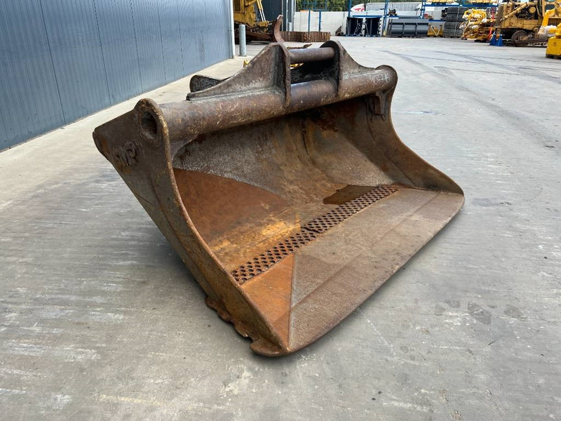 SMP S70 - Balde de Máquina de construção: foto 3 SMP S70 - Balde de Máquina de construção: foto 3