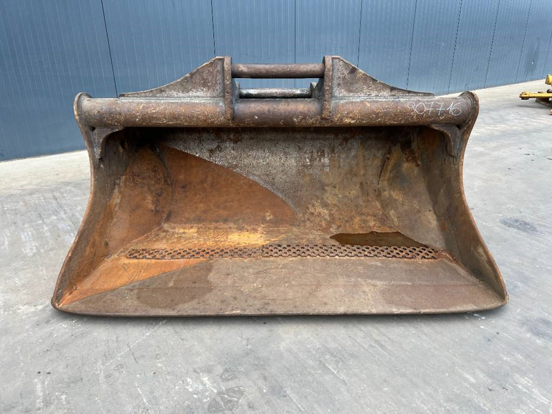 SMP S70 - Balde de Máquina de construção: foto 2 SMP S70 - Balde de Máquina de construção: foto 2