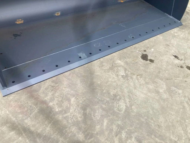 Balde de Máquina de construção nuevo Volvo L120H: foto 9 Balde de Máquina de construção nuevo Volvo L120H: foto 9