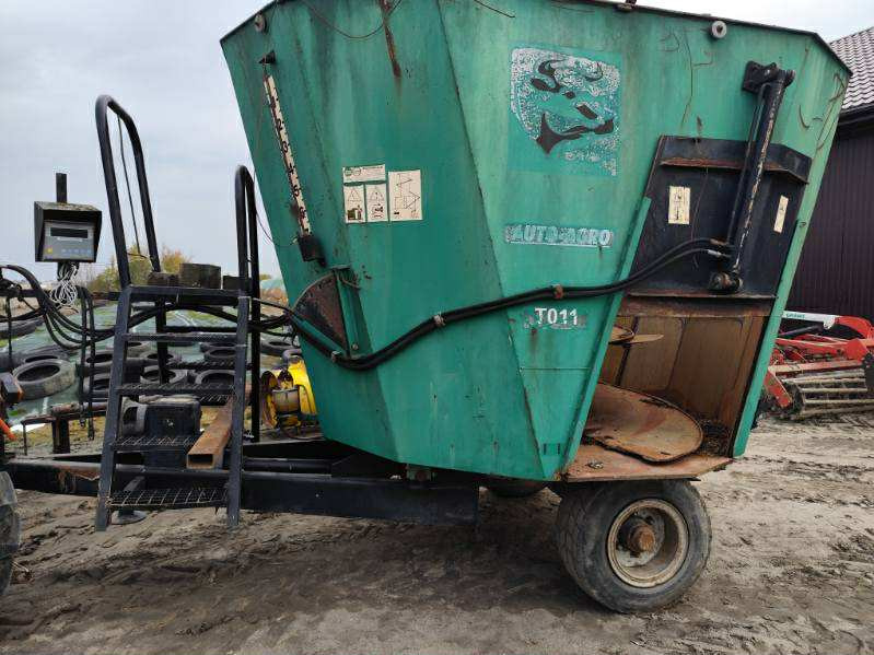 Auto-Agro T-011 - Misturadora Alimentadora: foto 2 Auto-Agro T-011 - Misturadora Alimentadora: foto 2