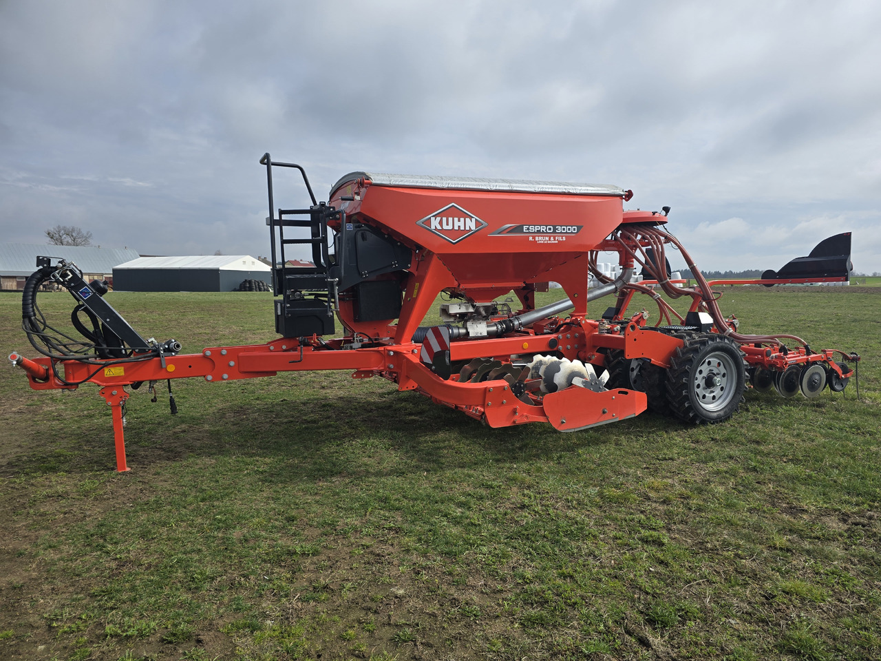 KUHN ESPRO 3000 VFB - Semeadora combinada: foto 1 KUHN ESPRO 3000 VFB - Semeadora combinada: foto 1