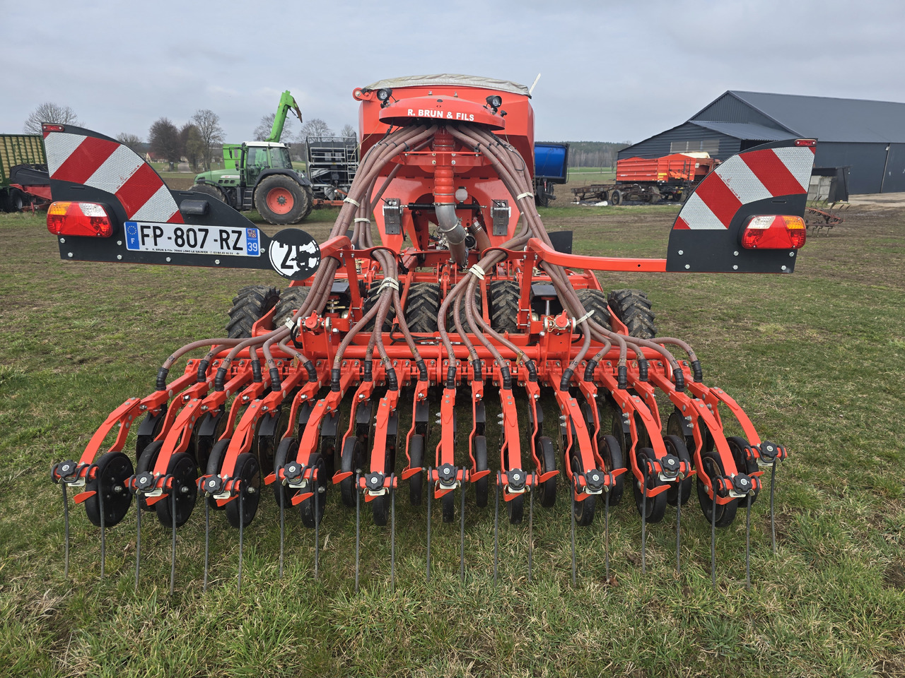 KUHN ESPRO 3000 VFB - Semeadora combinada: foto 5 KUHN ESPRO 3000 VFB - Semeadora combinada: foto 5