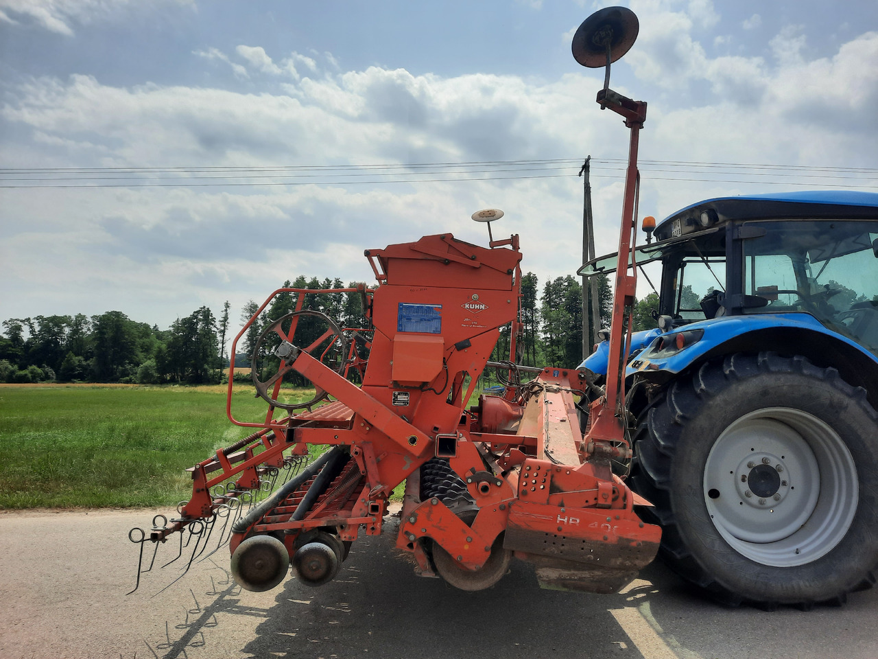 KUHN HR4003D INTEGRA 4000 - Semeadora combinada: foto 2 KUHN HR4003D INTEGRA 4000 - Semeadora combinada: foto 2