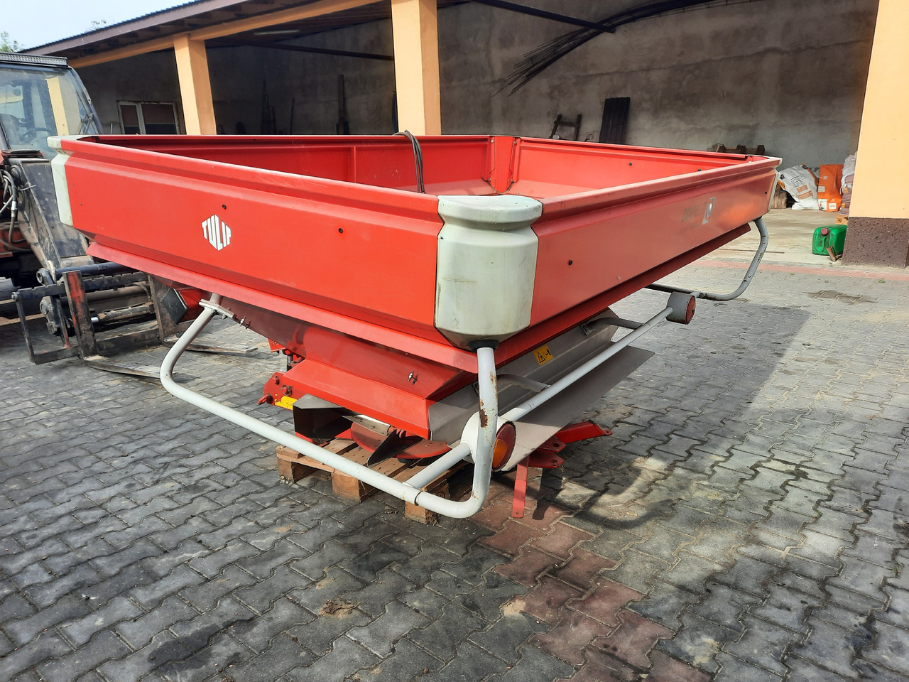 LELY CENTERLINER SX 2000 L - Distribuidor de fertilizantes: foto 3 LELY CENTERLINER SX 2000 L - Distribuidor de fertilizantes: foto 3