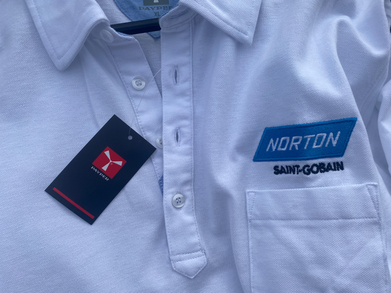 Norton, Dedra ukośnica, zestaw kluczy, lampa z czujnikiem, koszulka Polo - Ferramenta/ Equipamento: foto 5 Norton, Dedra ukośnica, zestaw kluczy, lampa z czujnikiem, koszulka Polo - Ferramenta/ Equipamento: foto 5