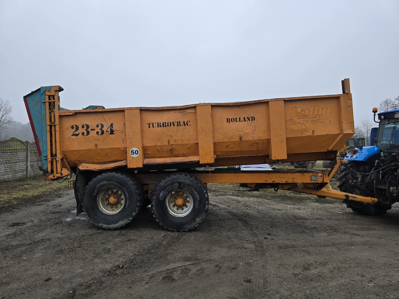 ROLLAND TURBOVRAC 23-34 - Reboque basculante agrícola: foto 1 ROLLAND TURBOVRAC 23-34 - Reboque basculante agrícola: foto 1