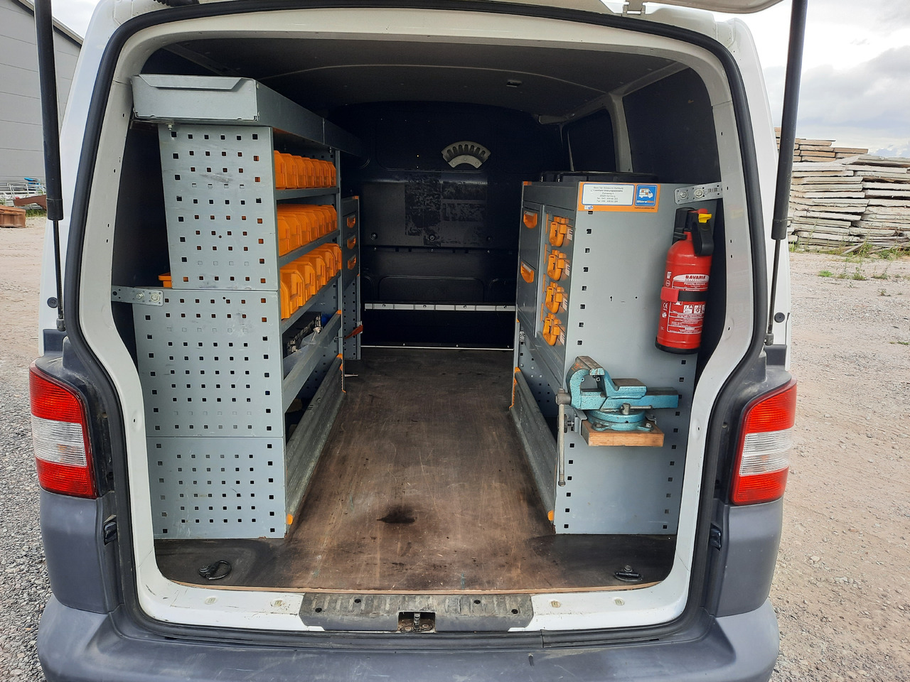 Volkswagen Transporter - Automóvel: foto 2 Volkswagen Transporter - Automóvel: foto 2