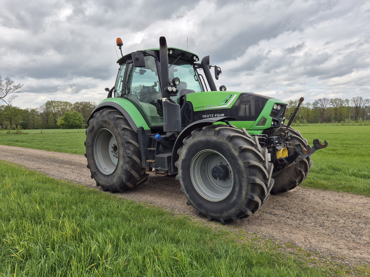 Deutz Fahr 6180 TTV met Front Hef / PTO - Trator: foto 2 Deutz Fahr 6180 TTV met Front Hef / PTO - Trator: foto 2