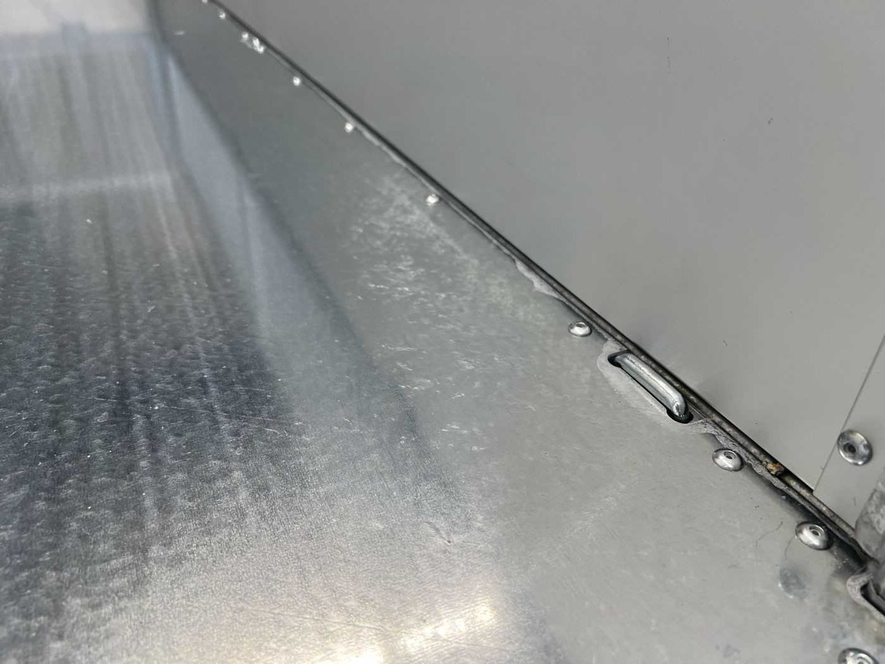 Locação de ANSSEMS KSX 2500.305x178 E Gitter Dreiseitenkipper ANSSEMS KSX 2500.305x178 E Gitter Dreiseitenkipper: foto 16