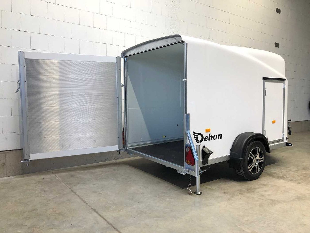 CHEVAL LIBERTE Cargo 1300.02+Tür Alu-Felgen Kofferanhänger - Reboque furgão: foto 5 CHEVAL LIBERTE Cargo 1300.02+Tür Alu-Felgen Kofferanhänger - Reboque furgão: foto 5