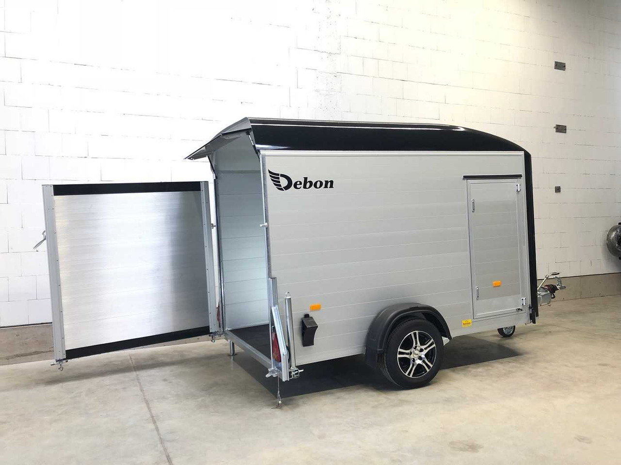 CHEVAL LIBERTE DEBON C300 Roadster Alufelge Kofferanhänger - Reboque para moto: foto 4 CHEVAL LIBERTE DEBON C300 Roadster Alufelge Kofferanhänger - Reboque para moto: foto 4