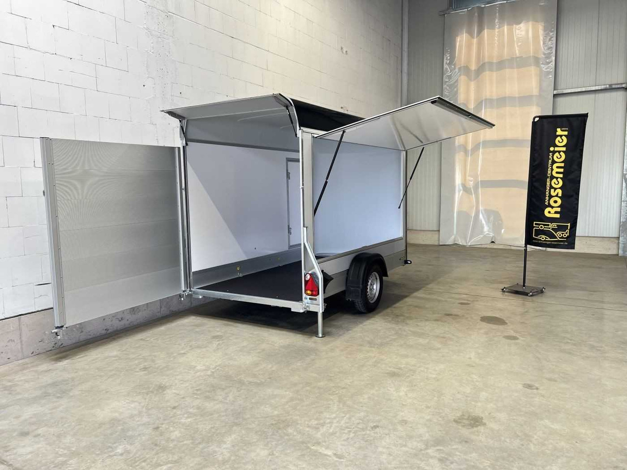 CHEVAL LIBERTE DEBON C300 Roadster Verk.Kl Tür Kofferanhänger - Roulote bar: foto 4 CHEVAL LIBERTE DEBON C300 Roadster Verk.Kl Tür Kofferanhänger - Roulote bar: foto 4