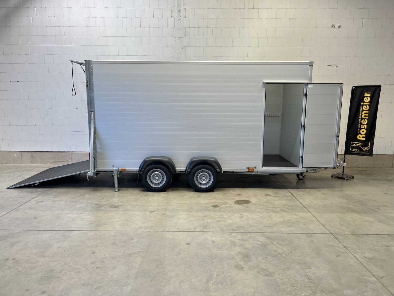 G170 Tür Kofferanhänger Sirius - Reboque furgão: foto 1 G170 Tür Kofferanhänger Sirius - Reboque furgão: foto 1