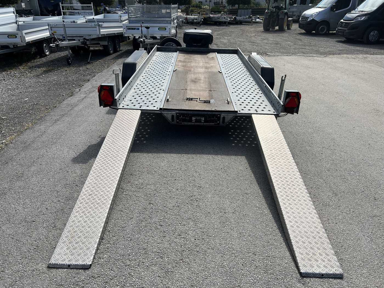 HUMBAUR A1R Autotransporter - Reboque transporte de veículos: foto 4 HUMBAUR A1R Autotransporter - Reboque transporte de veículos: foto 4