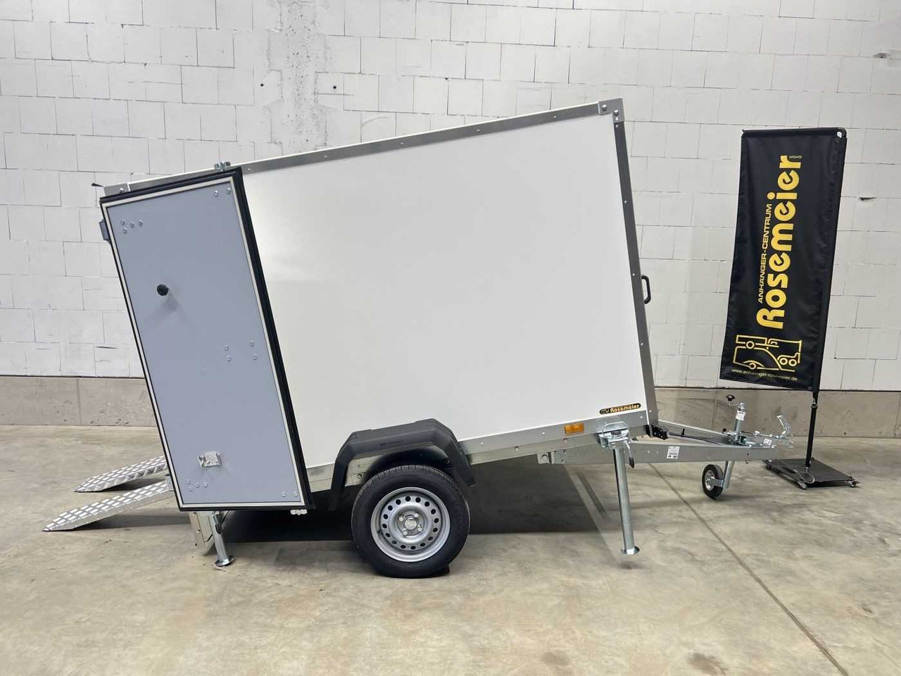 MARTZ Smart Kargo 235 0,75T Kofferanhänger - Reboque para moto: foto 1 MARTZ Smart Kargo 235 0,75T Kofferanhänger - Reboque para moto: foto 1